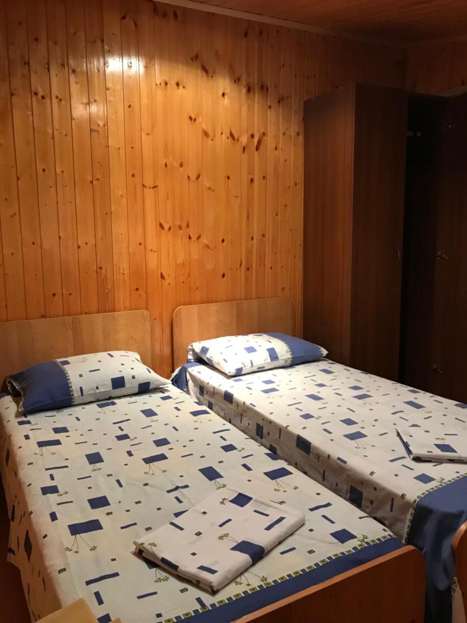 Гостевой Дом С Садом Hotel Gagra Exterior foto